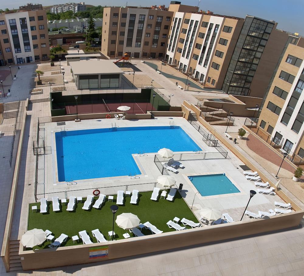 Compostela Suites Madrid Exterior photo
